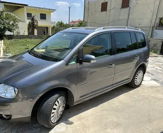 Wypożyczalnia Volkswagen Touran w Durres, Albania ✓ Nr 10676. ✓ Skrzynia Automatyczna ✓ Opinii: 2.