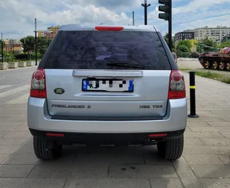 Wynajmij Land Rover Freelander 2010 w Albanii. Paliwo: Diesel. Moc: 140 KM ➤ Koszt od 40 EUR za dobę.