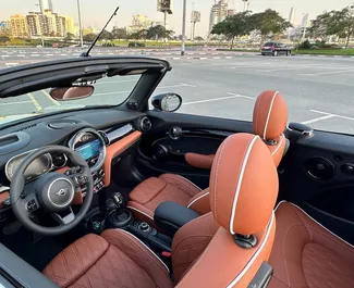 Mini Cooper S Cabrio 2024 do wynajęcia w Dubaju. Limit przebiegu 250 km/dzień.