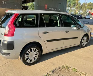 Wynajmij Citroen C4 Grand Picasso 2010 w Albanii. Paliwo: Diesel. Moc: 120 KM ➤ Koszt od 35 EUR za dobę.