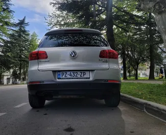 Silnik Benzyna 2,0 l – Wynajmij Volkswagen Tiguan w Kutaisi.