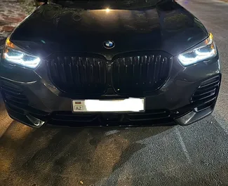 Wynajem samochodu BMW X5 nr 10771 (Automatyczna) w Baku, z silnikiem 4,0l. Benzyna ➤ Bezpośrednio od Gurban w Azerbejdżanie.