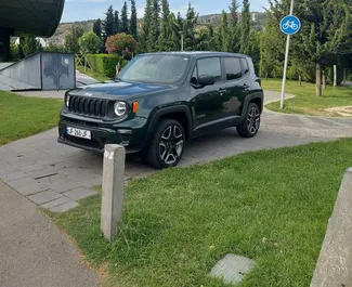 Wynajmij Jeep Renegade 2021 w Gruzji. Paliwo: Benzyna. Moc: 180 KM ➤ Koszt od 110 GEL za dobę.