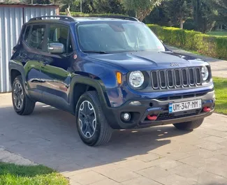 Wynajmij Jeep Renegade 2019 w Gruzji. Paliwo: Benzyna. Moc: 180 KM ➤ Koszt od 110 GEL za dobę.