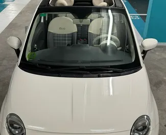 Wynajmij Fiat 500 Cabrio 2017 w Hiszpanii. Paliwo: Benzyna. Moc: 70 KM ➤ Koszt od 50 EUR za dobę.