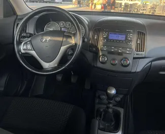 Hyundai i30 2010 do wynajęcia w Durres. Limit przebiegu nieograniczony.