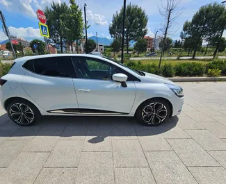 Wynajmij Renault Clio 4 2021 w Albanii. Paliwo: Benzyna. Moc: 80 KM ➤ Koszt od 32 EUR za dobę.