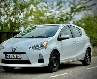 Wypożyczalnia Toyota Prius C w Kutaisi, Gruzja ✓ Nr 8654. ✓ Skrzynia Automatyczna ✓ Opinii: 0.