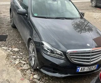 Wypożyczalnia Mercedes-Benz E220 na lotnisku w Tiranie, Albania ✓ Nr 10927. ✓ Skrzynia Automatyczna ✓ Opinii: 0.