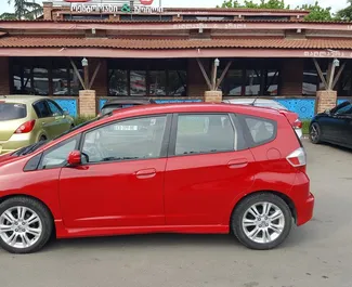 Wynajem samochodu Honda Fit nr 10842 (Automatyczna) w Tbilisi, z silnikiem 1,5l. Hybryda ➤ Bezpośrednio od Zurab w Gruzji.