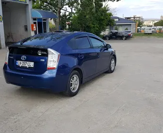 Toyota Prius – samochód kategorii Ekonomiczny, Komfort na wynajem w Gruzji ✓ Depozyt 200 GEL ✓ Ubezpieczenie: OC, CDW, SCDW, Pasażerowie, Od Kradzieży, Młody.