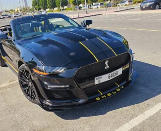 Wypożyczalnia Ford Mustang Coupe w Dubaju, ZEA ✓ Nr 8413. ✓ Skrzynia Automatyczna ✓ Opinii: 0.