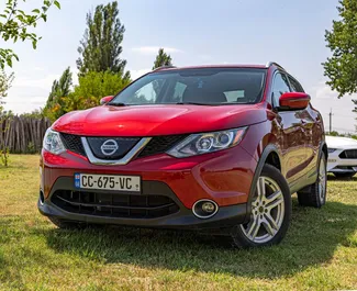 Wynajmij Nissan Qashqai 2018 w Gruzji. Paliwo: Benzyna. Moc: 141 KM ➤ Koszt od 120 GEL za dobę.