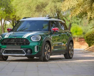 Wypożyczalnia Mini Countryman Cooper S w Dubaju, ZEA ✓ Nr 8562. ✓ Skrzynia Automatyczna ✓ Opinii: 0.