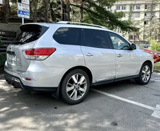 Wynajmij Nissan Pathfinder 2015 w Gruzji. Paliwo: Benzyna. Moc: 260 KM ➤ Koszt od 155 GEL za dobę.