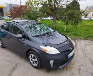 Toyota Prius – samochód kategorii Ekonomiczny, Komfort na wynajem w Gruzji ✓ Depozyt 200 GEL ✓ Ubezpieczenie: OC, CDW, SCDW, Pasażerowie, Od Kradzieży, Młody.