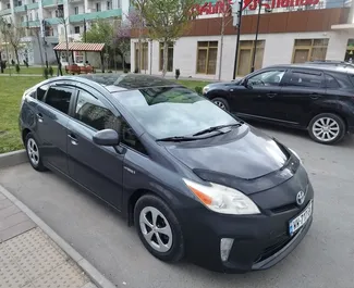 Wypożyczalnia Toyota Prius w Tbilisi, Gruzja ✓ Nr 10841. ✓ Skrzynia Automatyczna ✓ Opinii: 0.