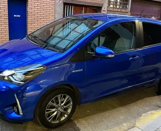 Toyota Yaris – samochód kategorii Ekonomiczny, Komfort na wynajem w Hiszpanii ✓ Depozyt 400 EUR ✓ Ubezpieczenie: OC, Od Kradzieży, Zagranica.