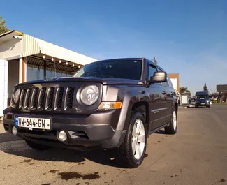 Silnik Benzyna 2,4 l – Wynajmij Jeep Patriot w Tbilisi.