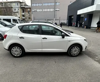 Wynajem samochodu SEAT Ibiza nr 11089 (Manualna) na lotnisku w Tiranie, z silnikiem 1,2l. Benzyna ➤ Bezpośrednio od Enrigen w Albanii.