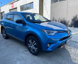 Wynajmij Toyota Rav4 2017 w Gruzji. Paliwo: Benzyna. Moc: 180 KM ➤ Koszt od 150 GEL za dobę.