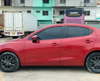 Mazda 2 – samochód kategorii Ekonomiczny na wynajem w Tajlandii ✓ Depozyt 5000 THB ✓ Ubezpieczenie: OC, CDW, SCDW, Młody.