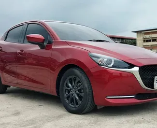 Mazda 2 2022 – wynajem od właścicieli na lotnisku Suvarnabhumi w Bangkoku (Tajlandia).