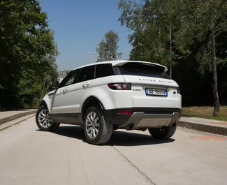 Land Rover Range Rover Evoque 2015 do wynajęcia w Tiranie. Limit przebiegu nieograniczony.