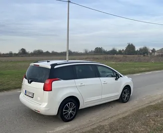 Wynajem samochodu Peugeot 5008 nr 11186 (Automatyczna) w Belgradzie, z silnikiem 1,6l. Benzyna ➤ Bezpośrednio od Ivana w Serbii.