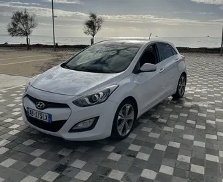 Hyundai i30 – samochód kategorii Ekonomiczny, Komfort na wynajem w Albanii ✓ Bez Depozytu ✓ Ubezpieczenie: OC, CDW, FDW, Od Kradzieży, Zagranica, Młody.