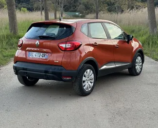 Wynajmij Renault Captur 2017 w Czarnogórze. Paliwo: Diesel. Moc: 90 KM ➤ Koszt od 26 EUR za dobę.