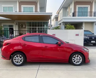 Silnik Benzyna  l – Wynajmij Mazda 2 na lotnisku Suvarnabhumi w Bangkoku.