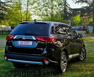 Mitsubishi Outlander – samochód kategorii Komfort, Crossover na wynajem w Gruzji ✓ Bez Depozytu ✓ Ubezpieczenie: OC, Pasażerowie, Od Kradzieży, Młody.