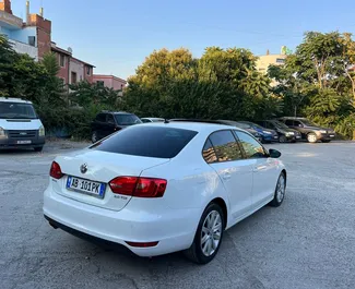 Wypożyczalnia Volkswagen Jetta w Tiranie, Albania ✓ Nr 11386. ✓ Skrzynia Automatyczna ✓ Opinii: 0.