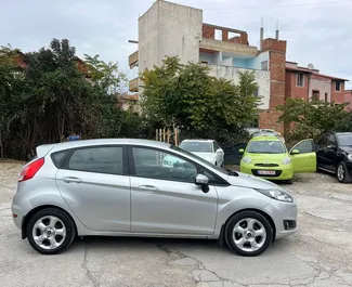 Wynajem samochodu Ford Fiesta nr 11385 (Automatyczna) w Tiranie, z silnikiem 1,0l. Benzyna ➤ Bezpośrednio od Skerdi w Albanii.