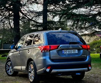 Mitsubishi Outlander Xl – samochód kategorii Komfort, Crossover na wynajem w Gruzji ✓ Bez Depozytu ✓ Ubezpieczenie: OC, Pasażerowie, Od Kradzieży, Młody.