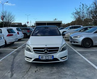 Wypożyczalnia Mercedes-Benz B-Class na lotnisku w Tiranie, Albania ✓ Nr 11588. ✓ Skrzynia Automatyczna ✓ Opinii: 0.