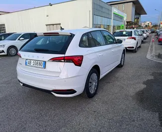 Skoda Scala – samochód kategorii Komfort na wynajem w Albanii ✓ Depozyt 200 EUR ✓ Ubezpieczenie: OC, CDW, Zagranica.