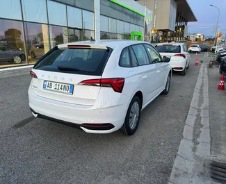 Wynajmij Skoda Scala 2024 w Albanii. Paliwo: Benzyna. Moc:  KM ➤ Koszt od 25 EUR za dobę.