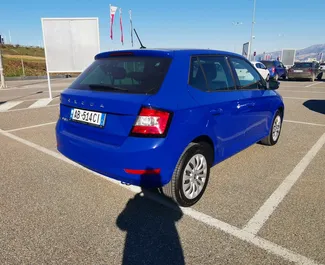 Wynajmij Skoda Fabia 2021 w Albanii. Paliwo: Benzyna. Moc:  KM ➤ Koszt od 11 EUR za dobę.