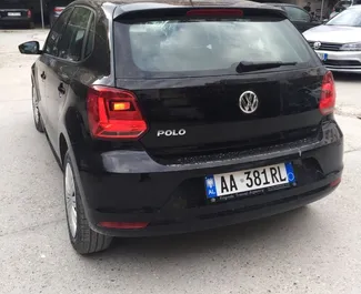 Wynajmij Volkswagen Polo 2017 w Albanii. Paliwo: Benzyna. Moc:  KM ➤ Koszt od 15 EUR za dobę.