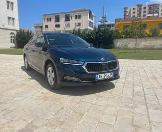 Skoda Octavia – samochód kategorii Komfort na wynajem w Albanii ✓ Depozyt 300 EUR ✓ Ubezpieczenie: OC, CDW, Zagranica.