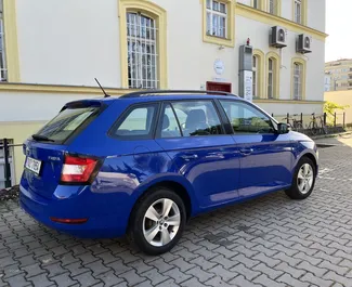 Wynajmij Skoda Fabia Combi 2020 in Czechia. Paliwo: Benzyna. Moc: 105 KM ➤ Koszt od 22 EUR za dobę.