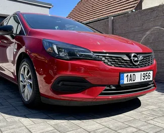 Wypożyczalnia Opel Astra w Pradze, Czechy ✓ Nr 11018. ✓ Skrzynia Automatyczna ✓ Opinii: 0.