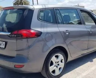 Wynajem samochodu Opel Zafira nr 11580 (Manualna) w Palmie de Mallorca, z silnikiem 1,7l. Benzyna ➤ Bezpośrednio od David w Hiszpanii.