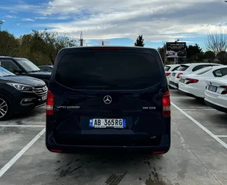 Wynajmij Mercedes-Benz Vito 2018 w Albanii. Paliwo: Benzyna. Moc: 161 KM ➤ Koszt od 75 EUR za dobę.