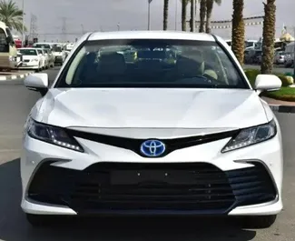 Toyota Camry – samochód kategorii Komfort, Premium na wynajem w ZEA ✓ Depozyt 500 AED ✓ Ubezpieczenie: OC, SCDW, Od Kradzieży.