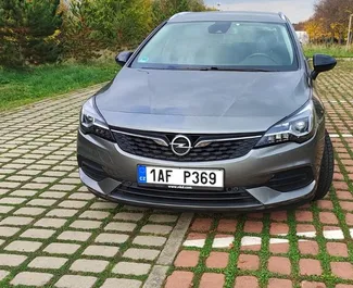 Wypożyczalnia Opel Astra w Pradze, Czechy ✓ Nr 10999. ✓ Skrzynia Automatyczna ✓ Opinii: 0.