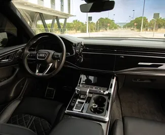 Wynajmij Audi RS Q8 2021 w Hiszpanii. Paliwo: Benzyna. Moc:  KM ➤ Koszt od 450 EUR za dobę.