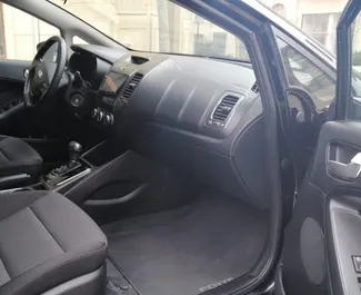 Wynajmij Kia Forte 2018 w Azerbejdżanie. Paliwo: Benzyna. Moc: 150 KM ➤ Koszt od 45 AZN za dobę.